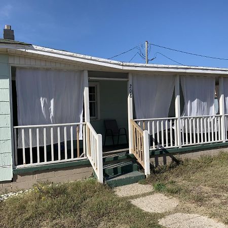 Queen Anne'S Revenge At The Beach Cottage Kitty Hawk Extérieur photo